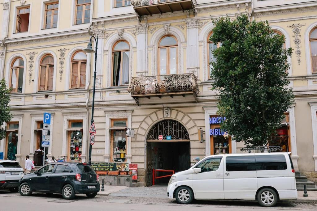 Cozy House Lägenhet Tbilisi Exteriör bild
